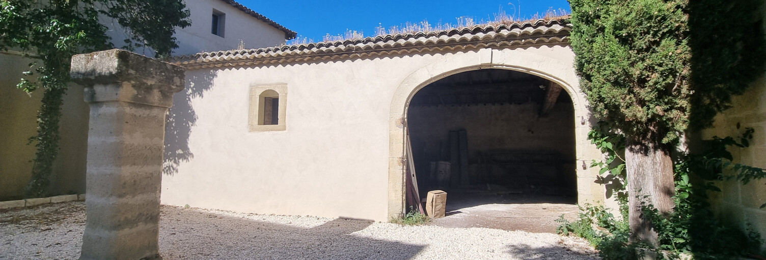 Garage  140 m² à vendre à Sommières (30250)