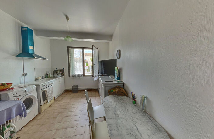 Villa Rognonas  183 M2 environ + garages + jardin — photo 3