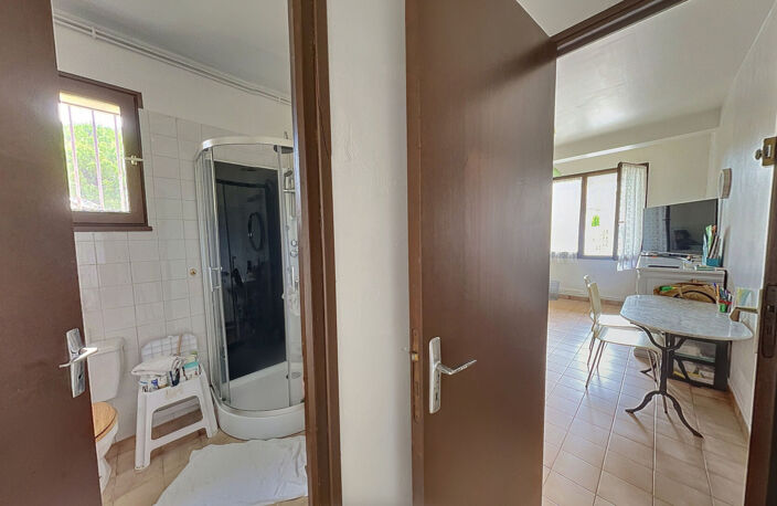 Villa Rognonas  183 M2 environ + garages + jardin — photo 4