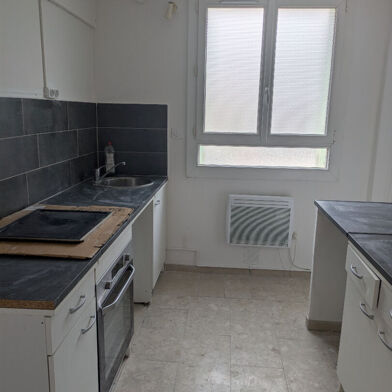 Appartement 4 pièces 690 €