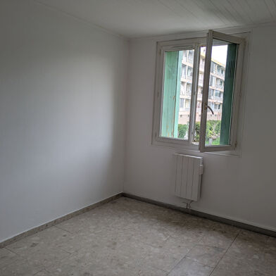 Appartement 4 pièces 690 €