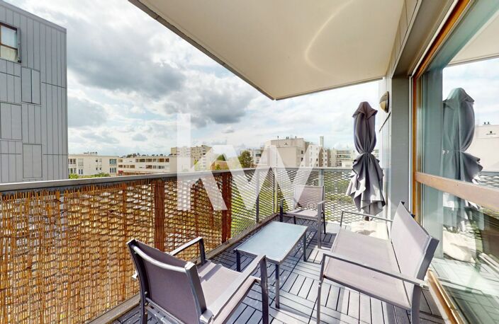 A VENDRE / APPARTEMENT AVEC TERRASSE ET GARAGE BOX -REIMS — photo 3