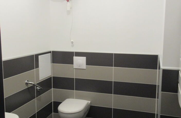 Quartier St Cyrice-Rodez, local commercial et/ou professionnel avec parking — photo 4