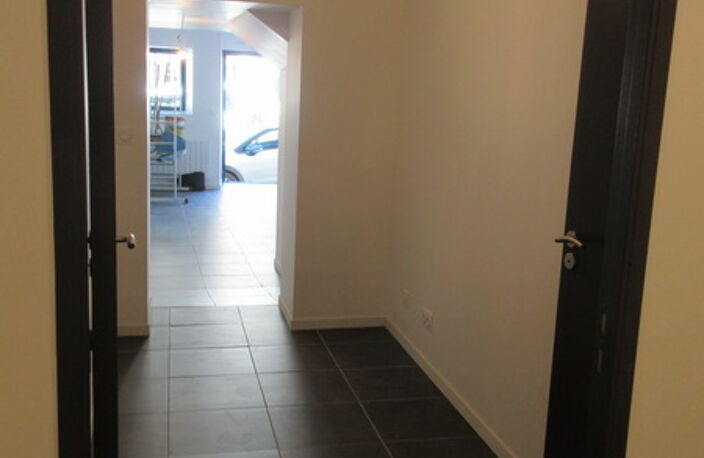 Quartier St Cyrice-Rodez, local commercial et/ou professionnel avec parking — photo 5