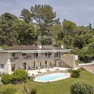 Maison 5 pièces 1670000 €