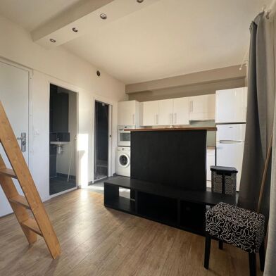 Appartement 1 pièces 863 €