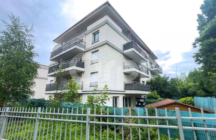 Vendu Occupé Appartement F2 avec Parking  À Vendre à Vernouillet — photo 2