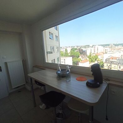 Appartement 5 pièces 1500 €
