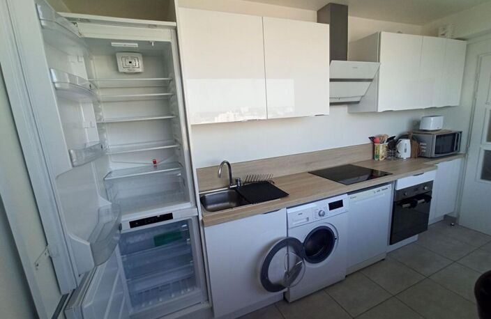 LOCATION d'un appartement F5 (112 m²) à NANCY - MEUBLE - CHAUFFAGE INCLUS DANS LES CHARGES — photo 2