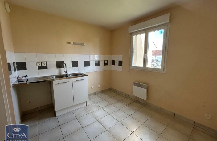 Vente maison 4 pièces 83 m² La Châtre (36400) — photo 3