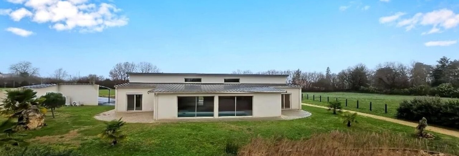 Maison 7 Pièces 206 m² à vendre à Le Blanc (36300)