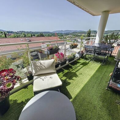 Appartement  380000 €