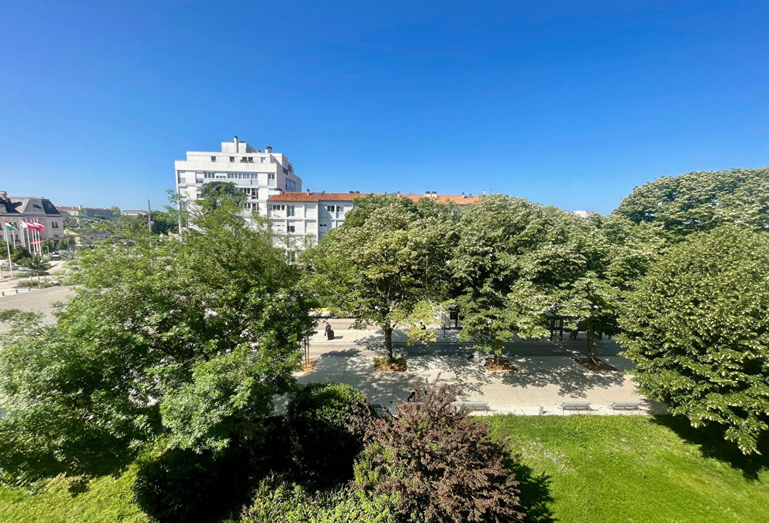 A VENDRE LA ROCHELLE APPARTEMENT 3 PIÈCES 65 m2 AVEC BALCON — photo 1