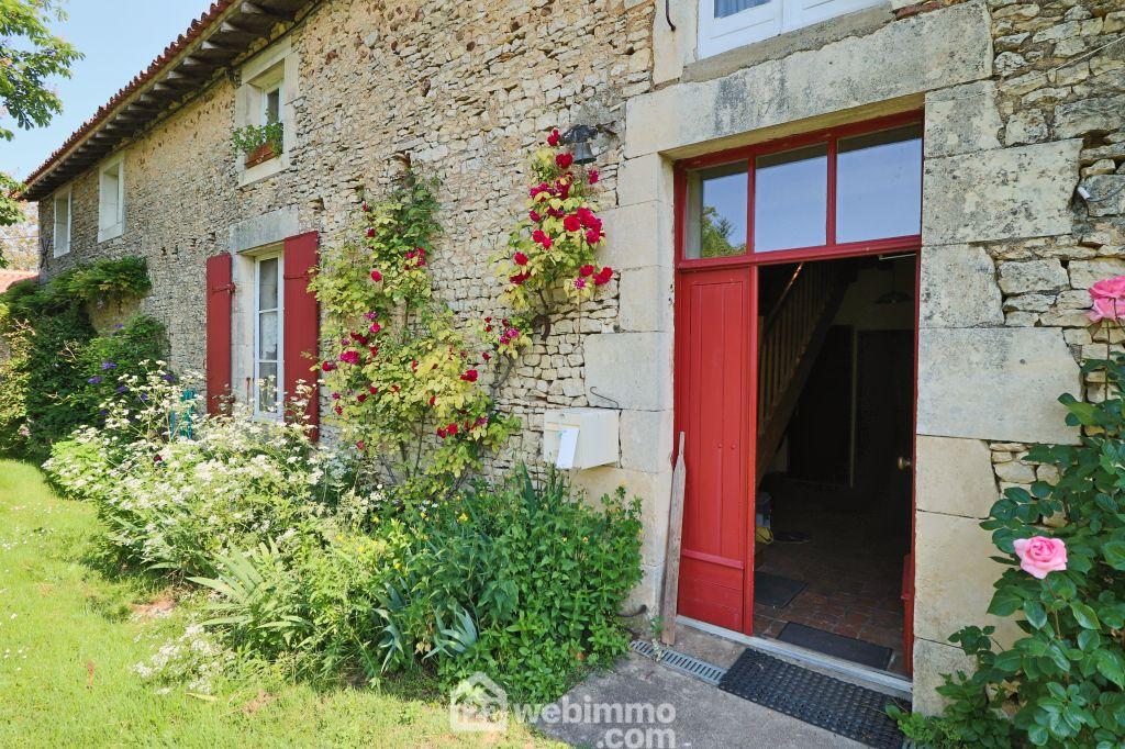 Photo Longère - 295m² - Sommières-du-Clain image 4/4