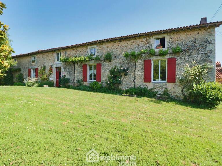 Longère - 295m² - Sommières-du-Clain — photo 1