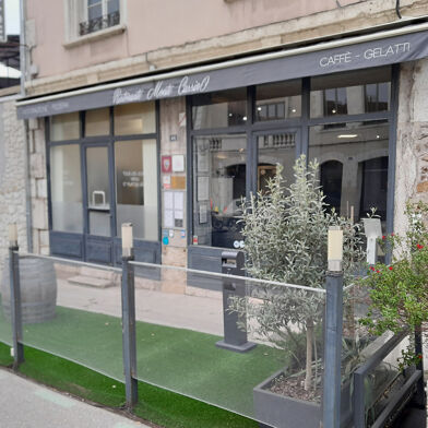 Commerce  272000 €