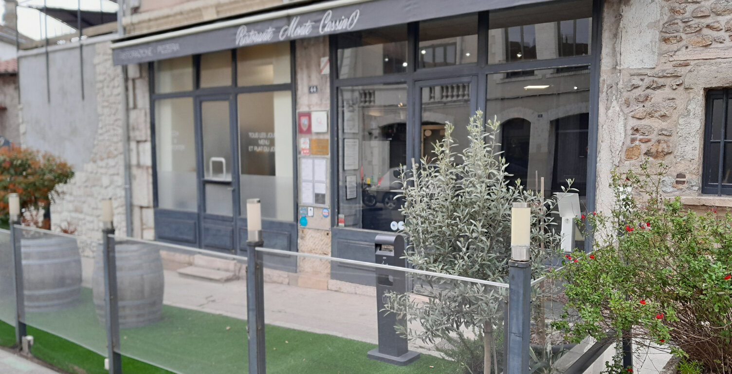 Restaurant de spécialités Italienne avec terrasse — photo 1