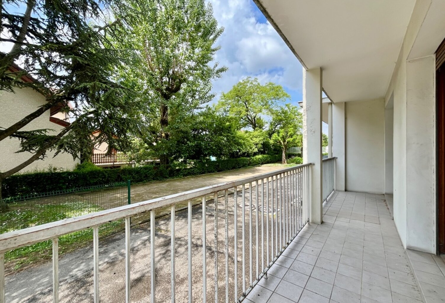 T4 — photo 1