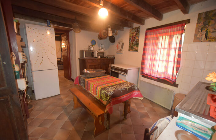 LONGERE SUR 4900M² DE TERRAIN — photo 4
