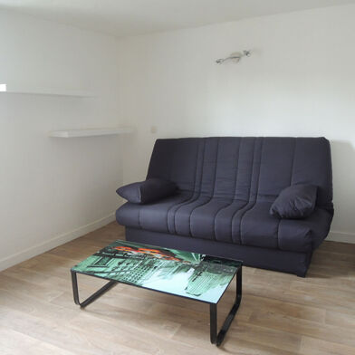 Appartement 1 pièces 325 €