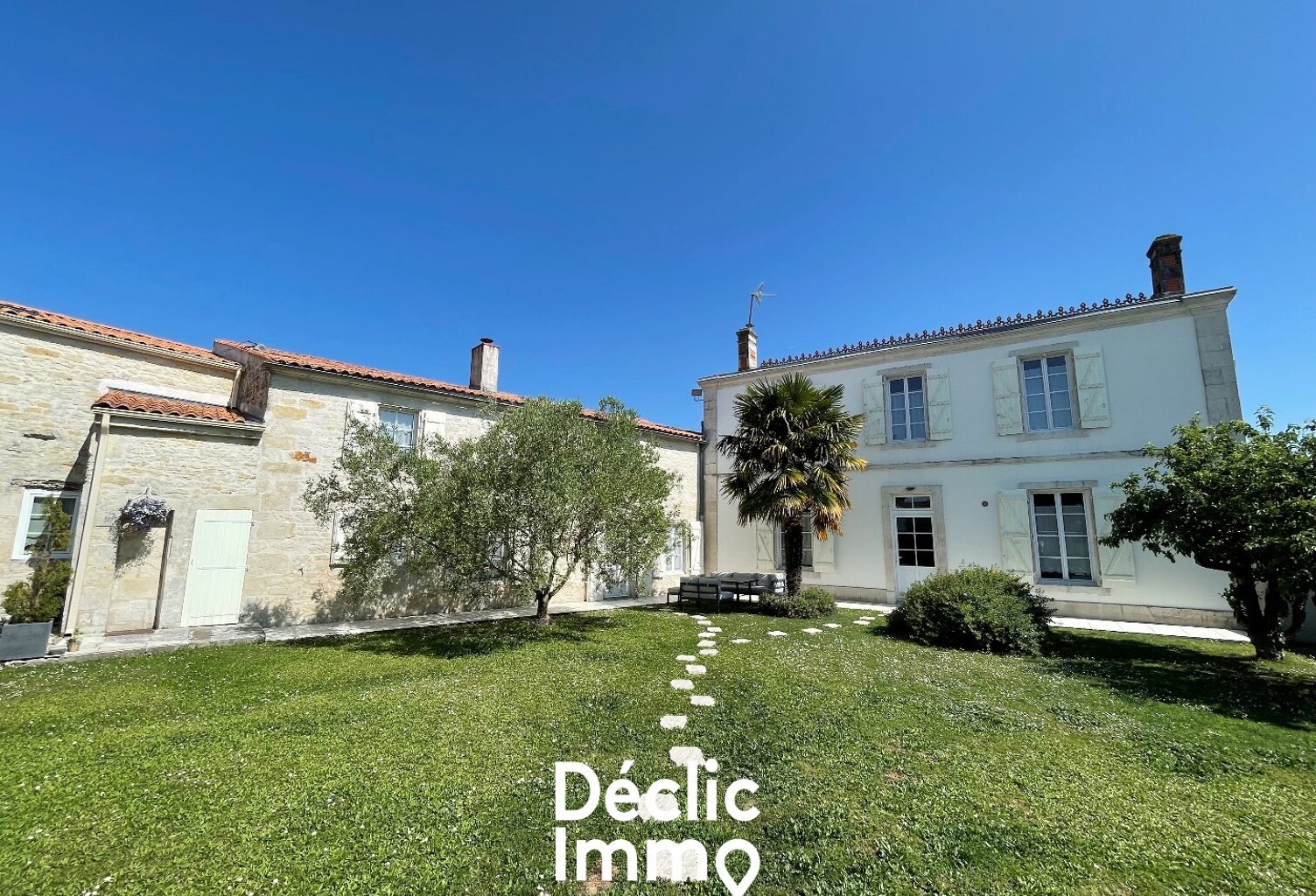 A VENDRE MAISON 6CH + GARAGE DOUBLE SAINTE SOULLE — photo 1