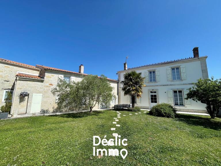 A VENDRE MAISON 6CH + GARAGE DOUBLE SAINTE SOULLE — photo 1