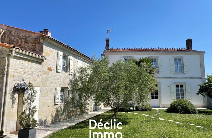 A VENDRE MAISON 6CH + GARAGE DOUBLE SAINTE SOULLE — photo 2