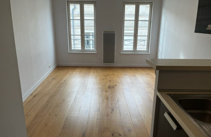 A LA ROCHELLE  T2  A LOUER centre ville — photo 4