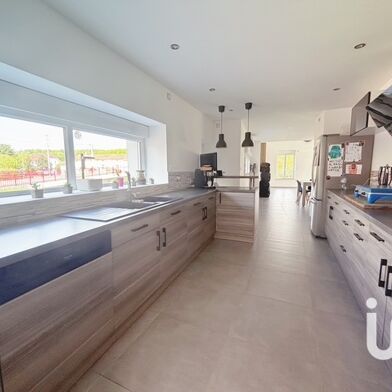 Maison 6 pièces 220000 €