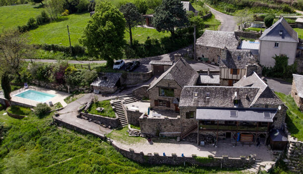 Propriété 6 pièces  à vendre Coubisou 12190