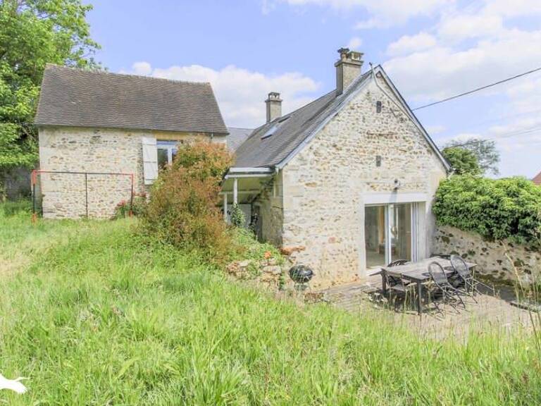 Maison en pierre de 6 pièces principales — photo 1