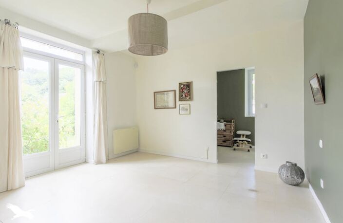 Maison en pierre de 6 pièces principales — photo 5