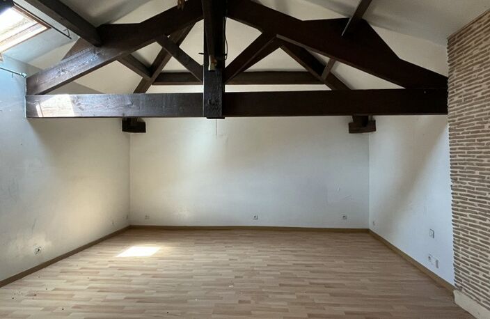 Maison en pierre de 3 pièces principales — photo 3