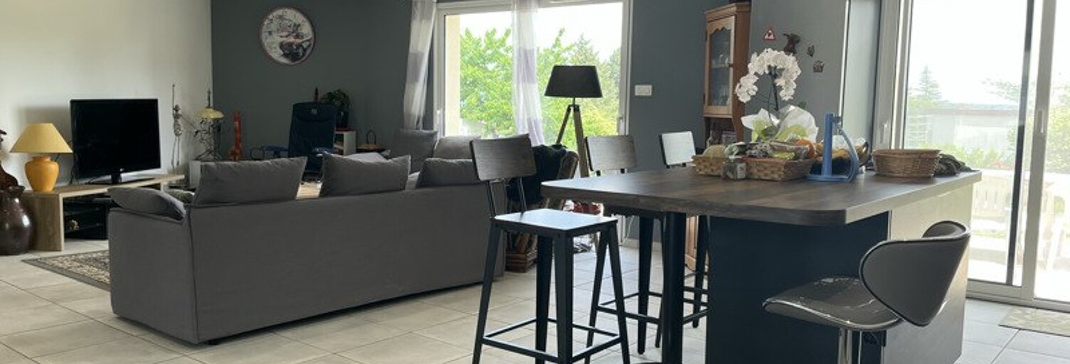 Maison 5 Pièces 108 m² à vendre à Prémilhat (03410)