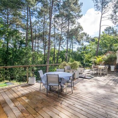 Maison 6 pièces 654375 €