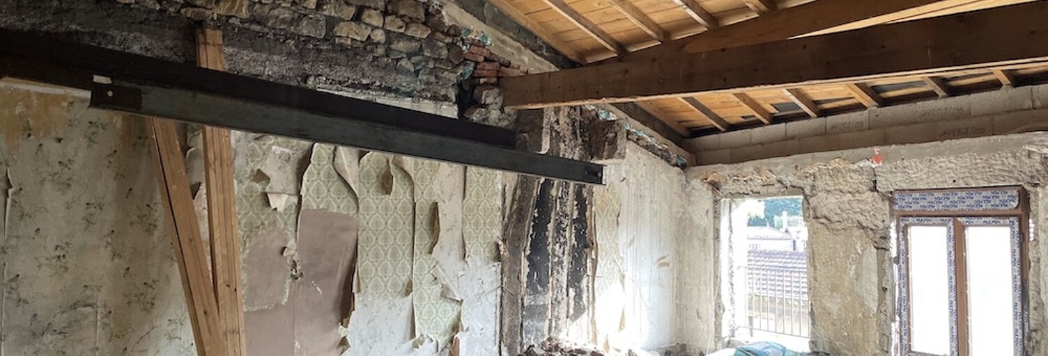 Immeuble  330 m² à vendre à Saint-Étienne (42000)