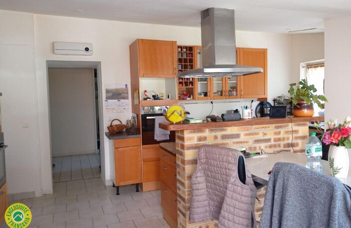 AU COEUR DU VILLAGE — photo 4