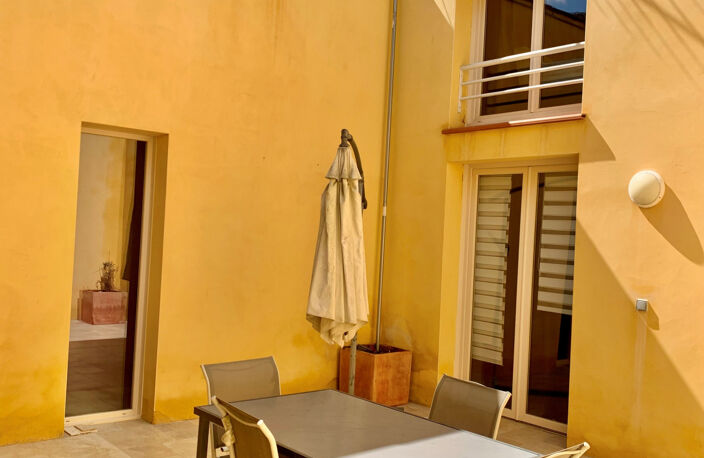 Appartement T4 rénové centre-ville avec Terrasse — photo 4