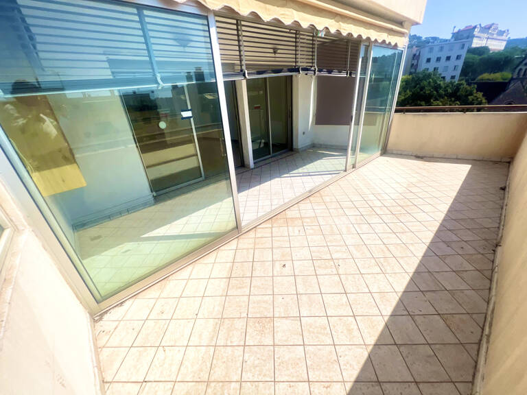 CANNES ANGLAIS T2 71 M2 TERRASSES 30 M2  SUD TRAVERSANT VUE — photo 1