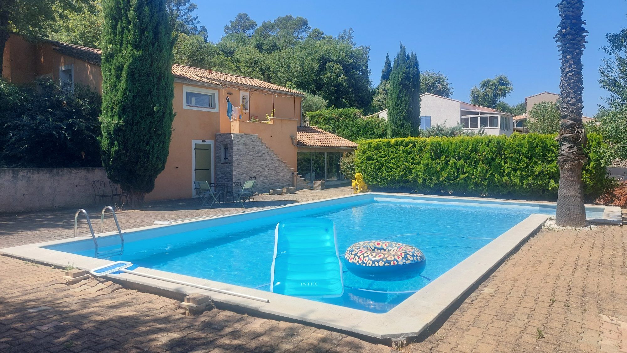 Agence immobilière de Sajatim