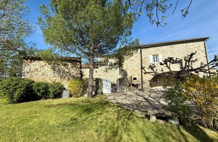 Mas ancien de caractére avec dépendance et terrain attenant — photo 2
