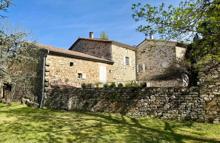 Mas ancien de caractére avec dépendance et terrain attenant — photo 3