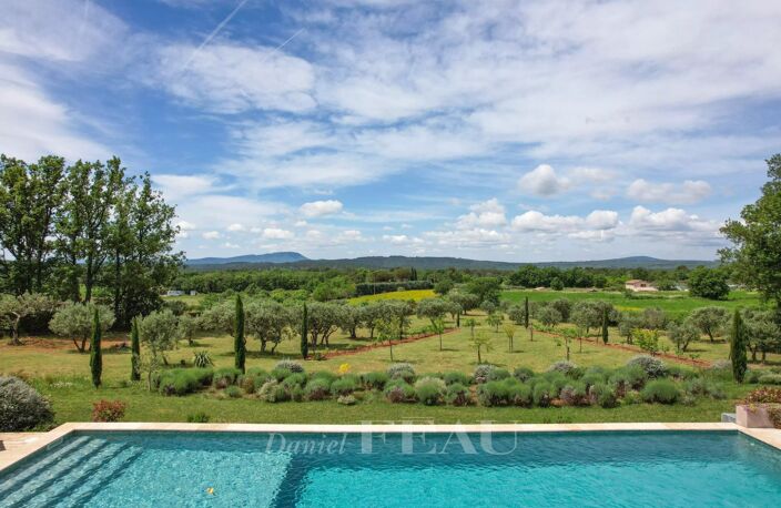 Aups - Maison contemporaine de plain-pied au calme absolu — photo 2