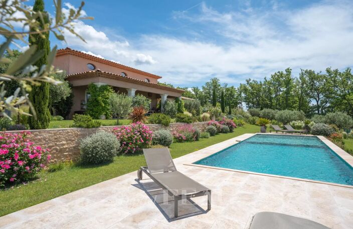 Aups - Maison contemporaine de plain-pied au calme absolu — photo 3