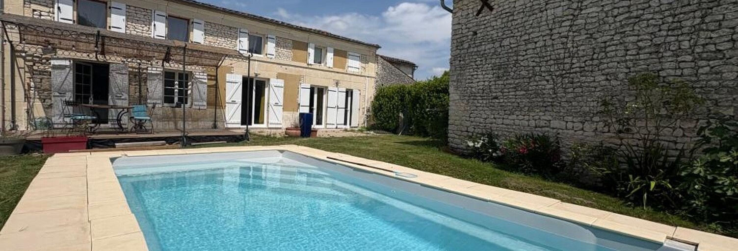 Maison 4 Pièces 166 m² à vendre à Montils (17800)