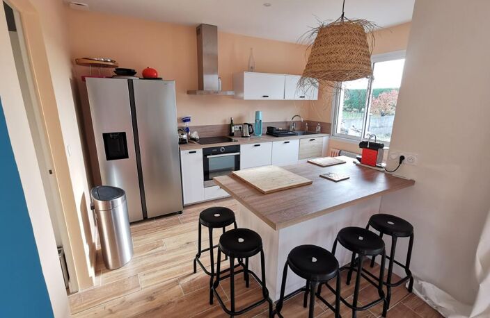 Maison À Vendre avec Piscine et dépendance — photo 5