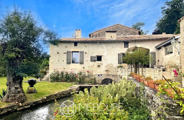 PROPRIETE BORDEE PAR LA RIVIERE — photo 4