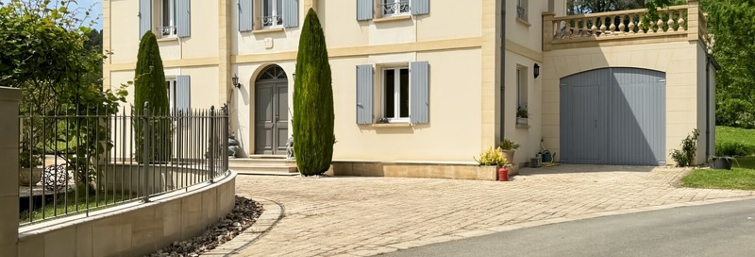 Commerce 7 Pièces 187 m² à vendre à Sallebœuf (33370)