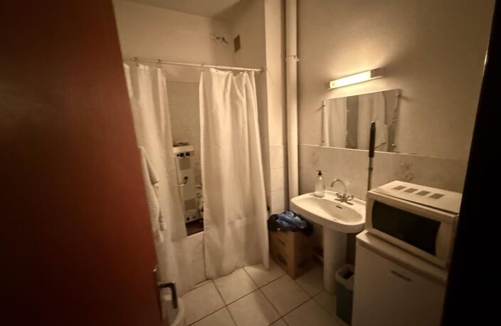 À Saint-Denis, appartement F3 de 63 m2 avec Grande terrasse — photo 2
