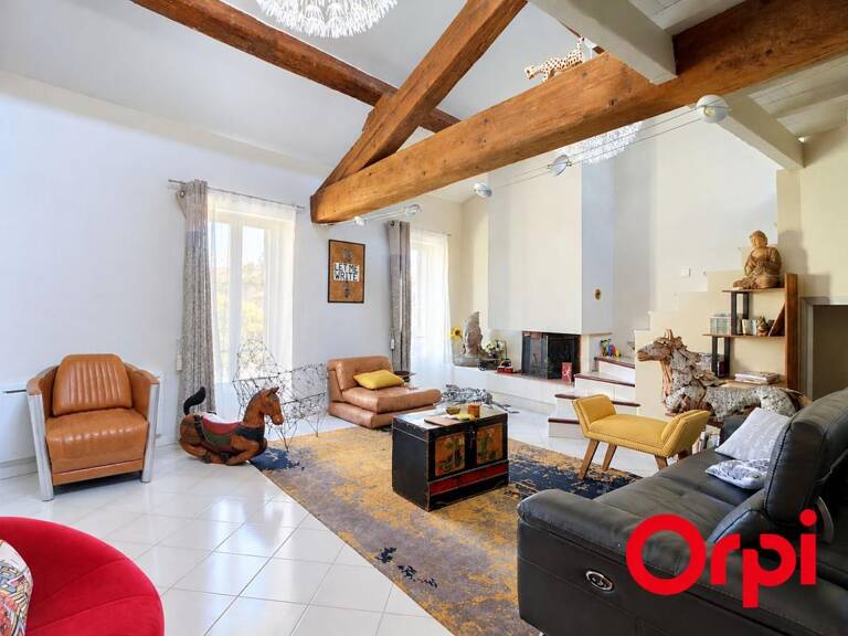 Appartement de 111m² avec poutres apparentes, dernier étage - Avignon Intra Muros — photo 1